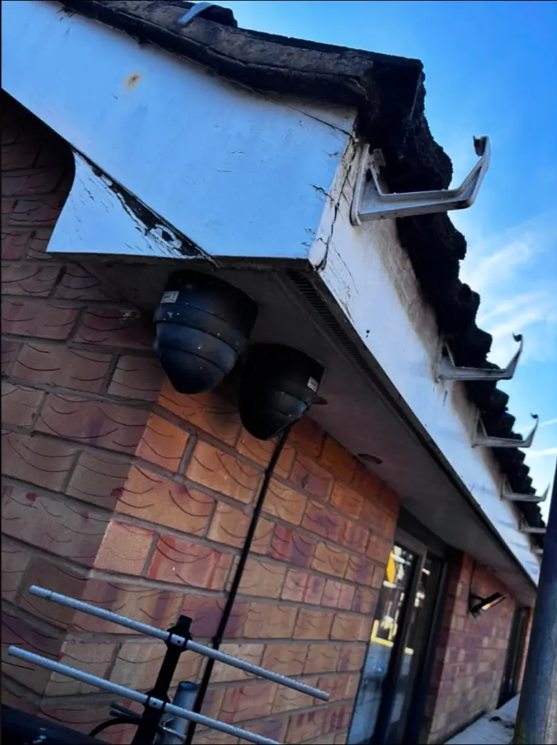 Roofline before replacement
